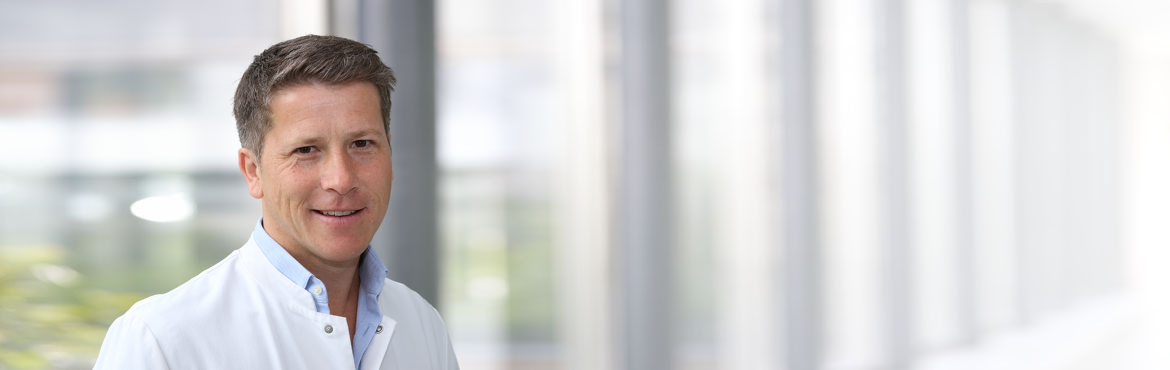 Dr. med. David Brücken, Chefarzt der Zentrale Notaufnahme und Notaufnahmestation