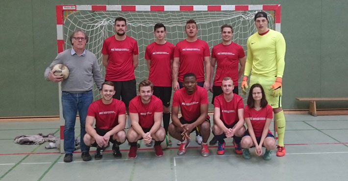 1. Platz für die Schule für Pflegeberufe bei Fußballturnier der Krankenpflegeschulen Region Niederrhein