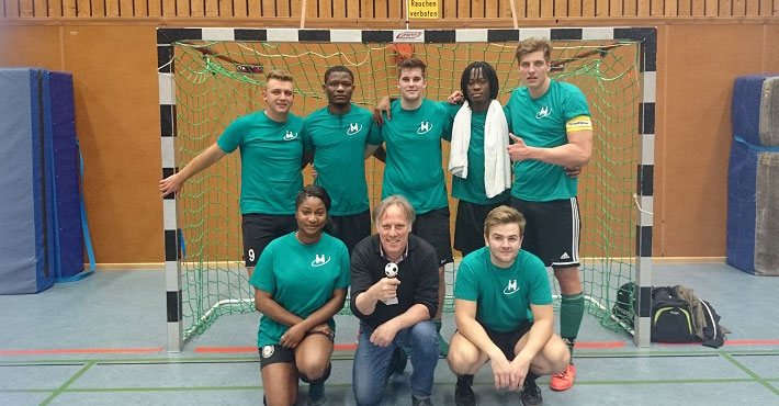 2. Platz für die Schule für Pflegeberufe bei Fußballturnier der Krankenpflegeschulen Region Niederrhein